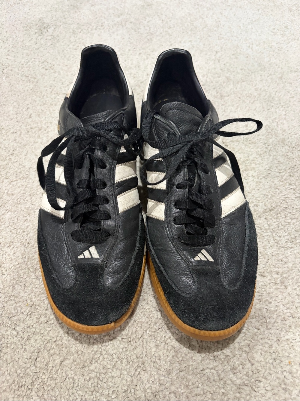 Adidas Samba Sneakers, Men’s Black & White Samba Athletic Shoes, Size 10